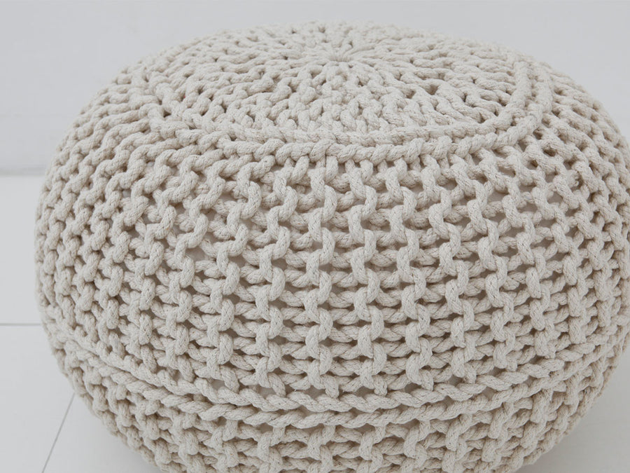 KNITTED POUF