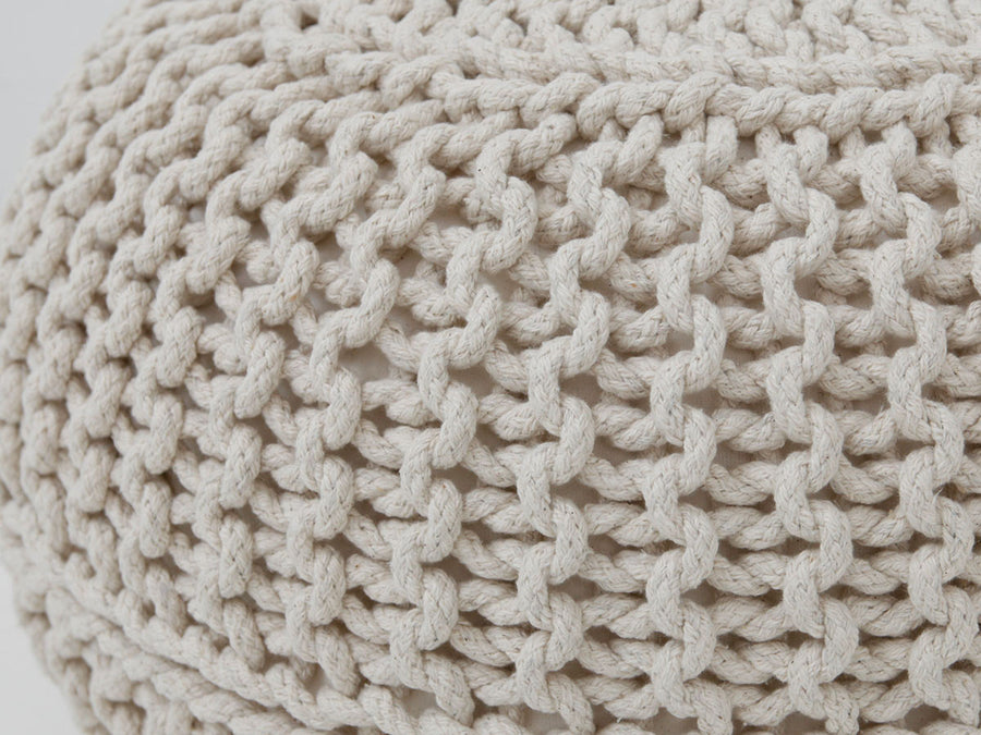 KNITTED POUF