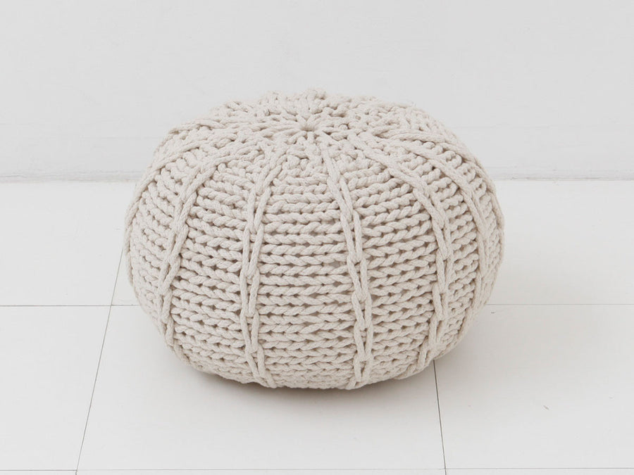 KNITTED POUF