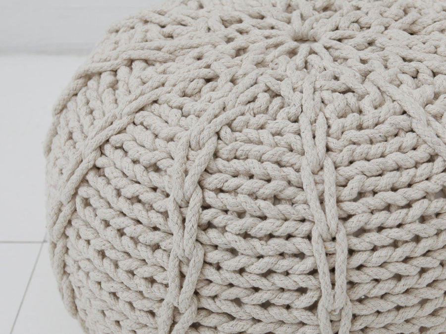 KNITTED POUF