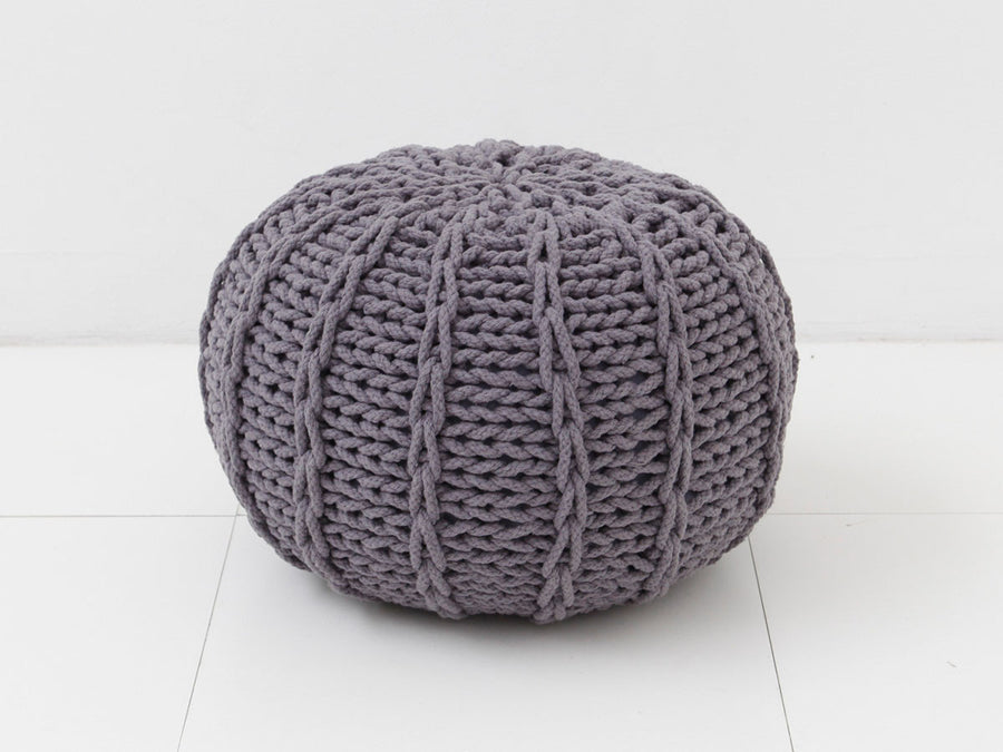 KNITTED POUF