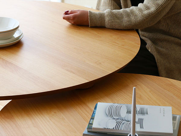 BALLOON DINING TABLE