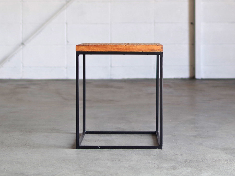 DE IRON SIDE TABLE