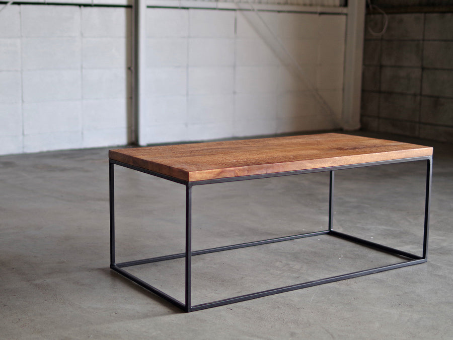 DE IRON COFFEE TABLE