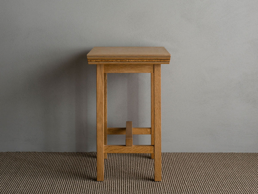 STOOL-01