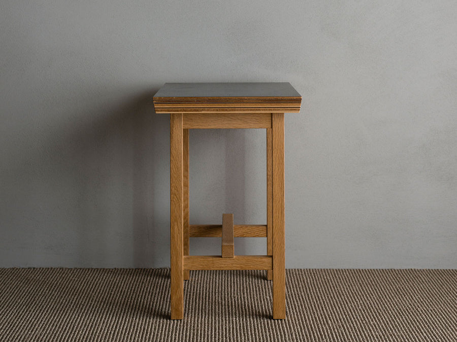 STOOL-01