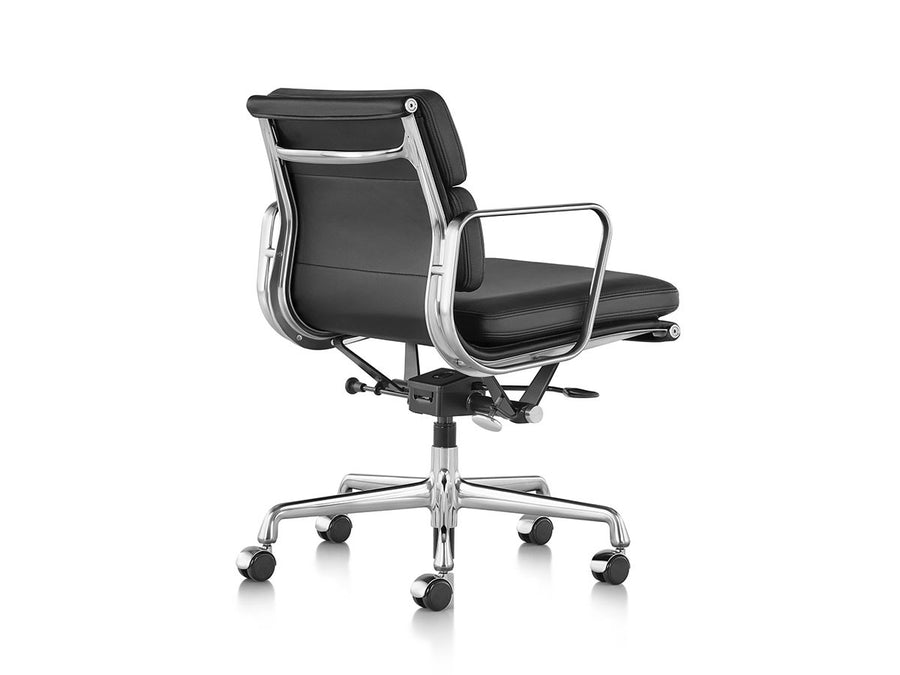 Eames Soft Pad Group Chair Management Chair