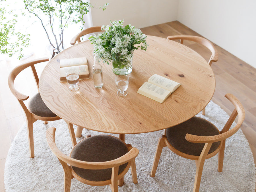 AGILE Circle Dining Table