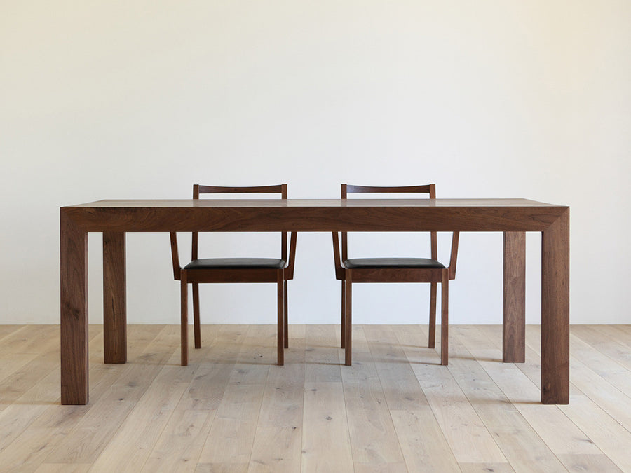 CARAMELLA Dining Table