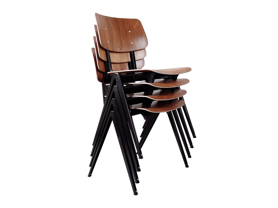 S.21 STACKING CHAIR