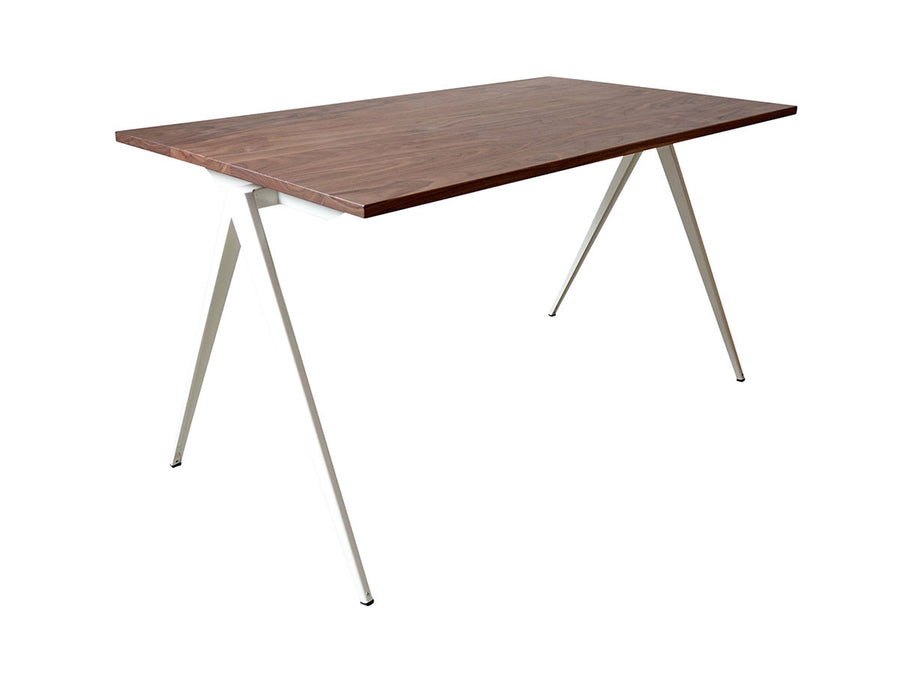 TD.4 TABLE