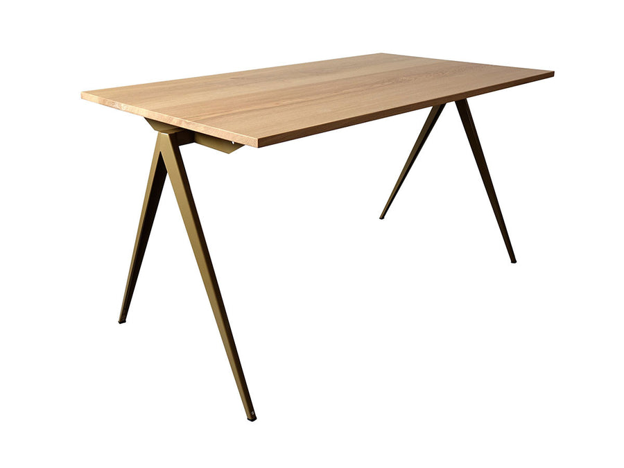 TD.4 TABLE