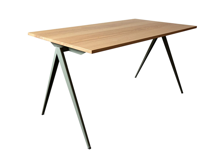 TD.4 TABLE