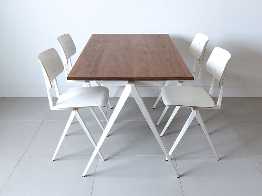 TD.4 TABLE