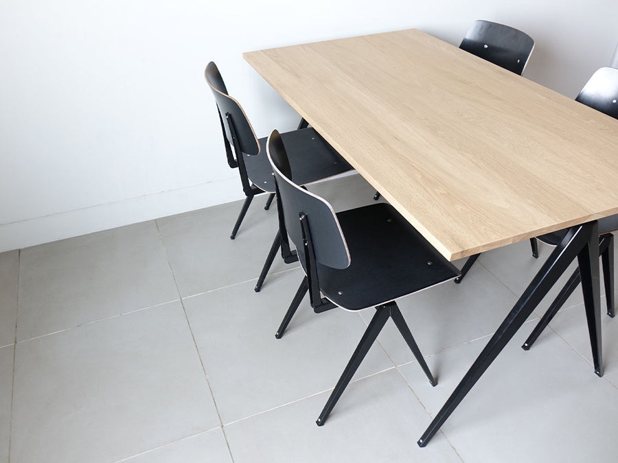 TD.4 TABLE