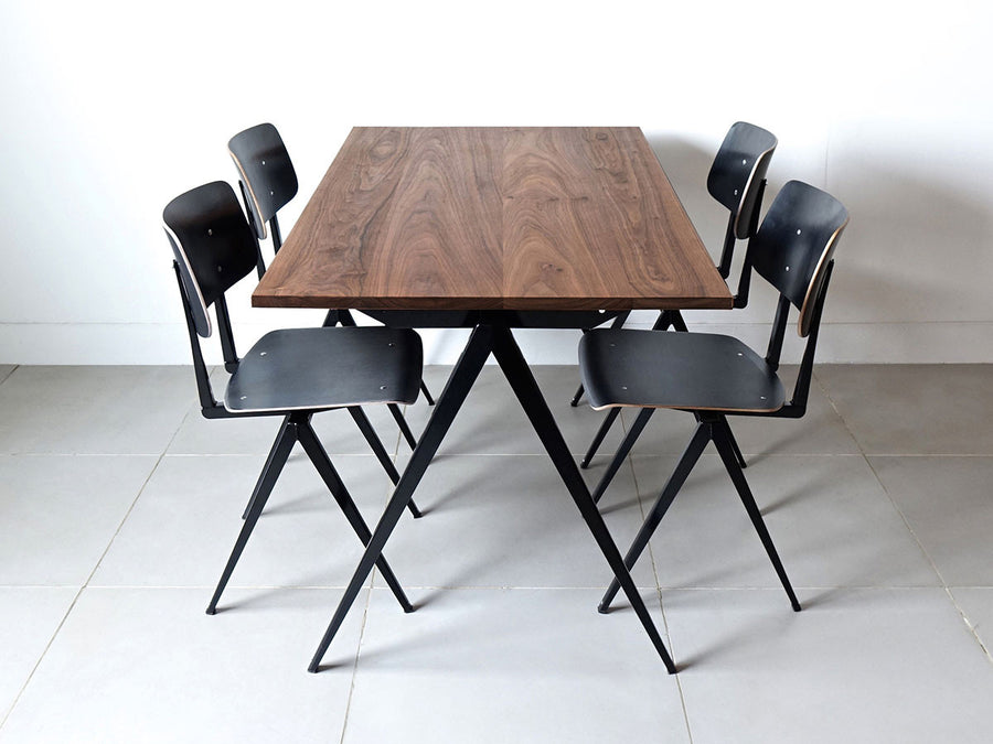 TD.4 TABLE