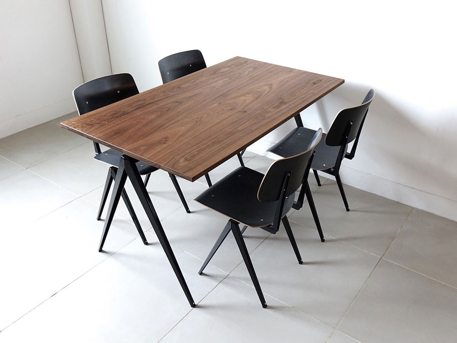 TD.4 TABLE