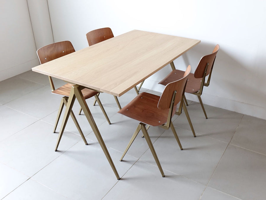 TD.4 TABLE