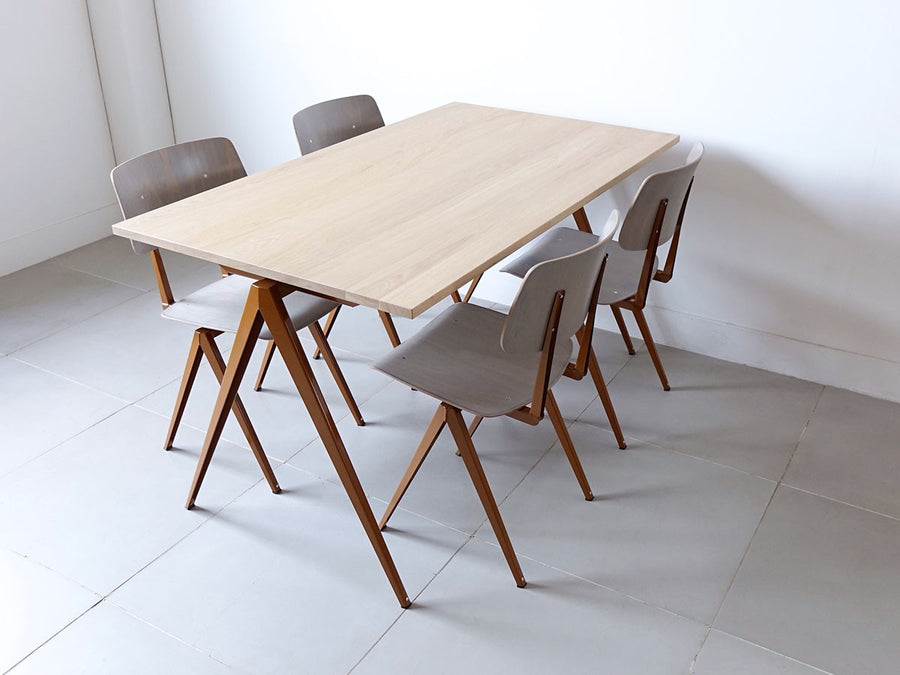 TD.4 TABLE