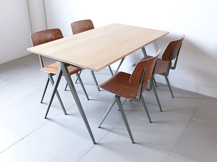 TD.4 TABLE