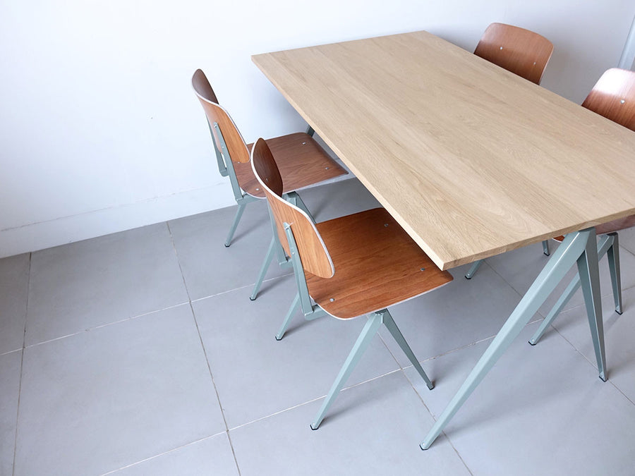 TD.4 TABLE