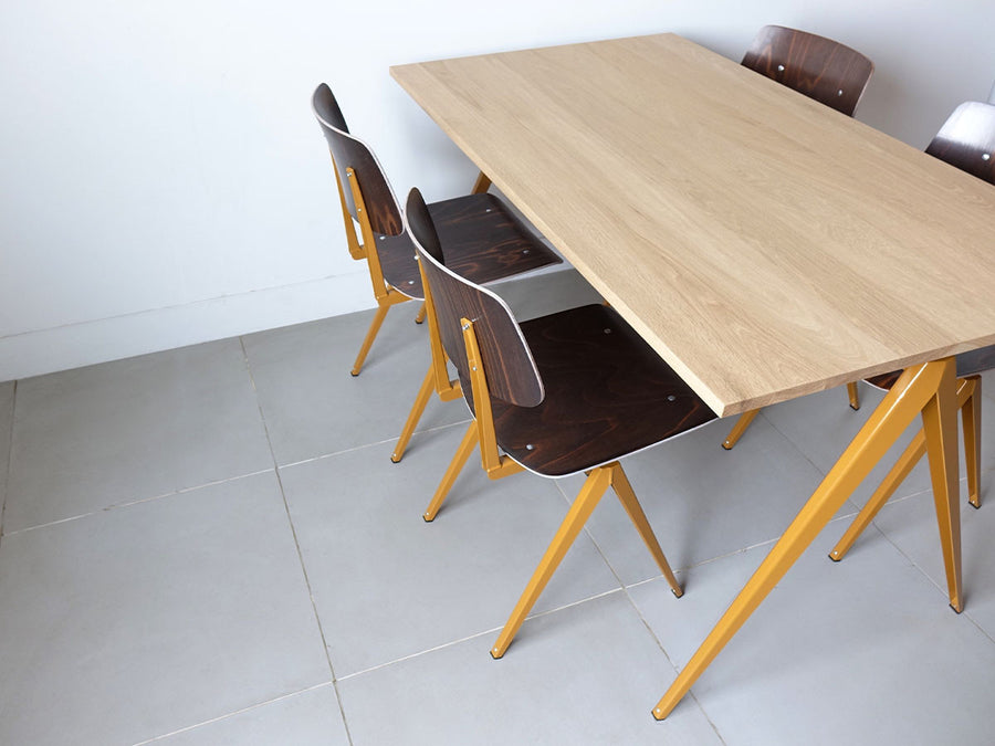 TD.4 TABLE