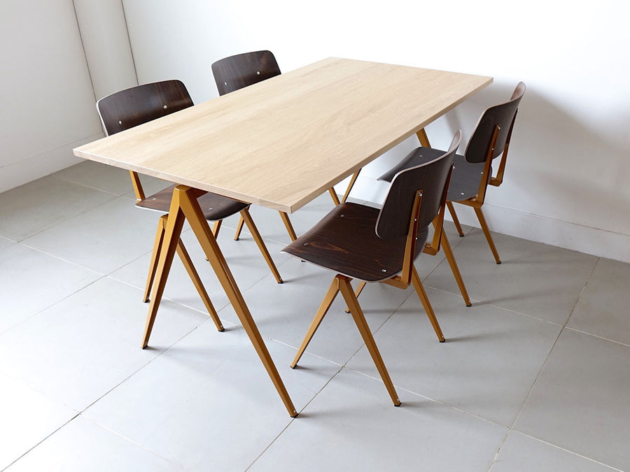 TD.4 TABLE