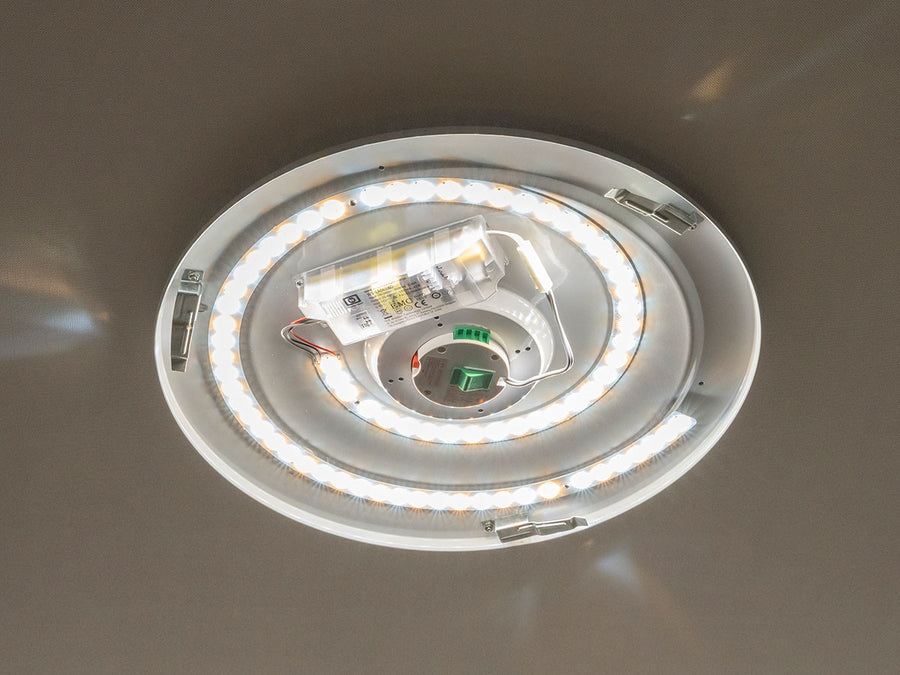 CEILING LIGHT