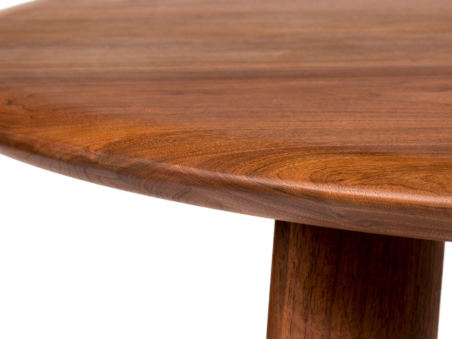 Cochi round dining table