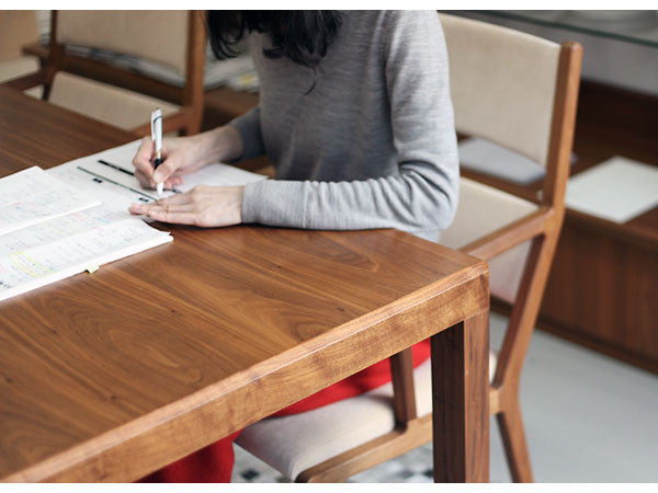 TRIANGOLO dining table