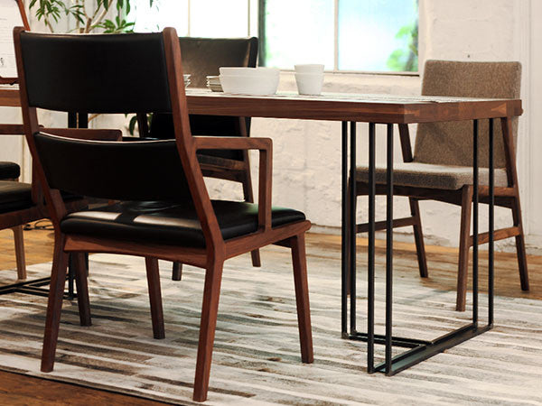 LANCE dining table