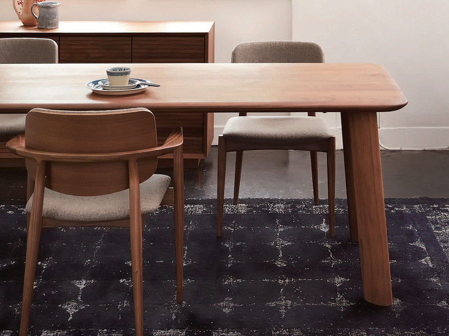 Cochi dining table