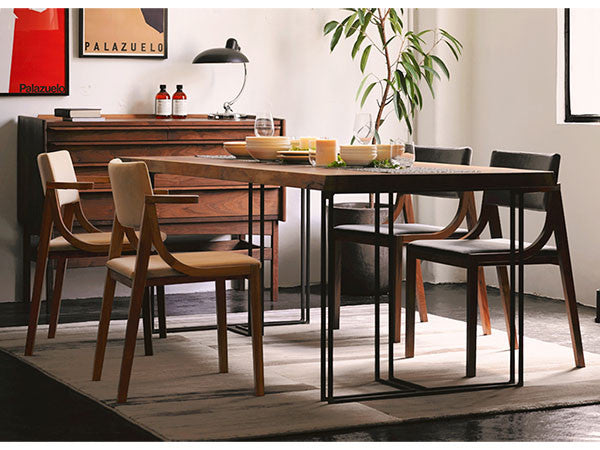 LANCE dining table