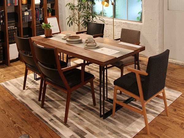 LANCE dining table