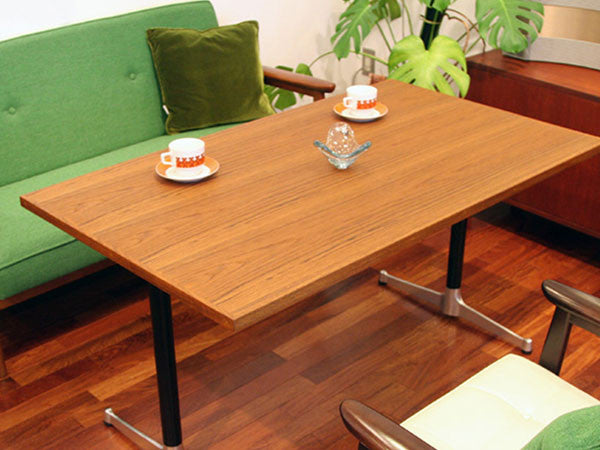 Cafe Table