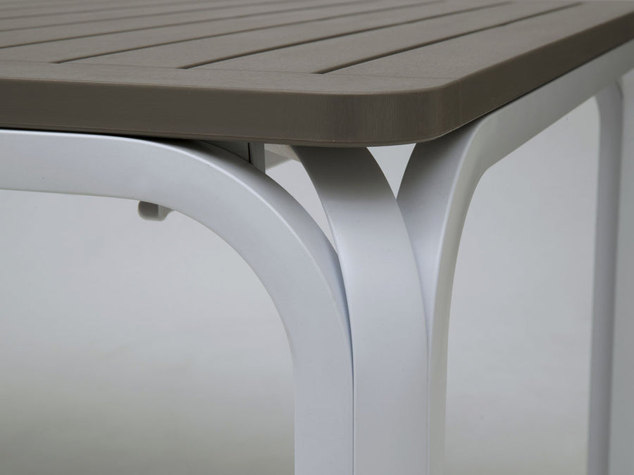 Alloro Table