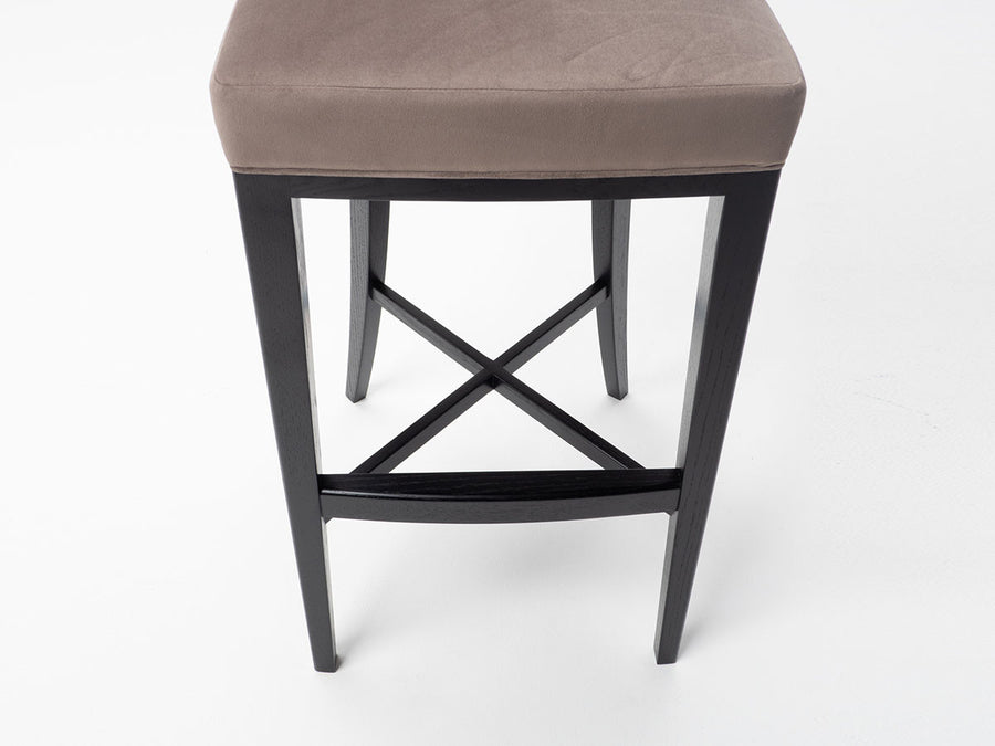 STOMP BAR STOOL