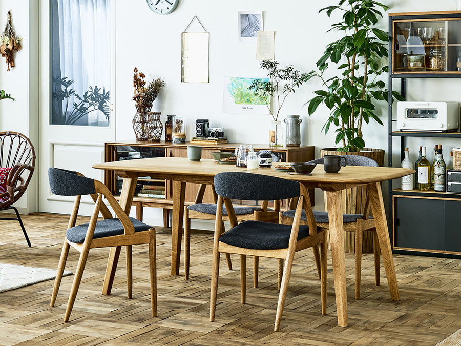 DECKE DINING TABLE