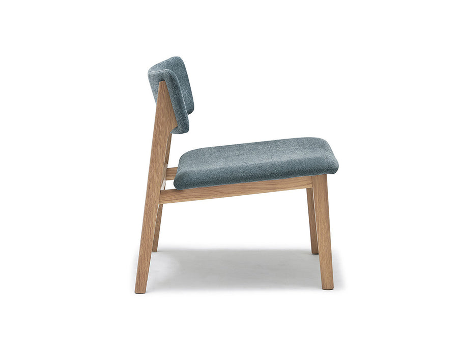 POISE lounge chair