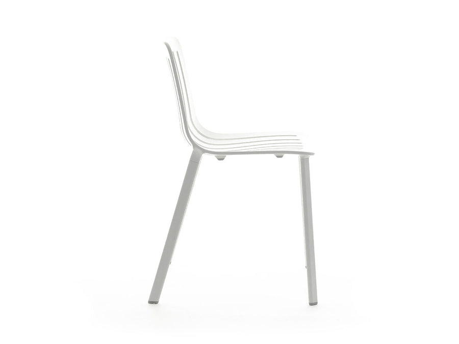 PLATO STACKING CHAIR