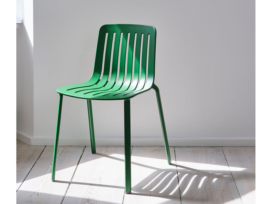 PLATO STACKING CHAIR