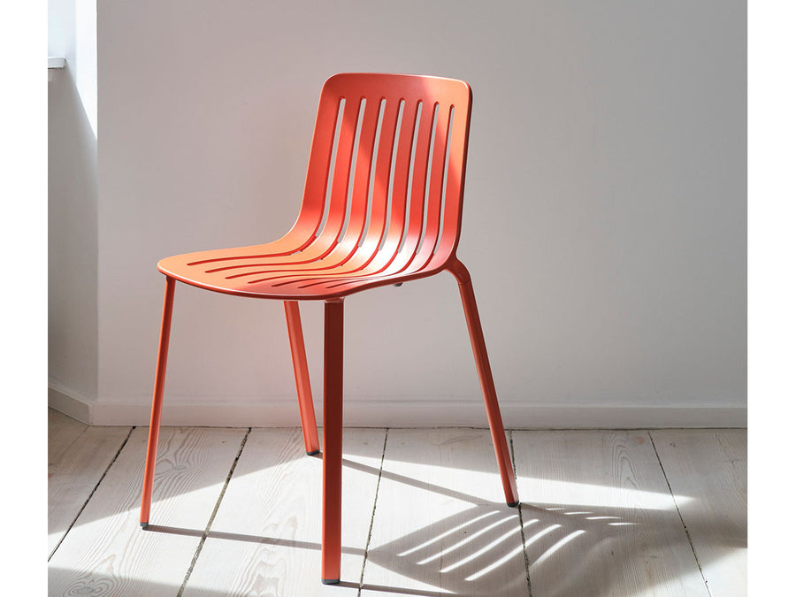 PLATO STACKING CHAIR