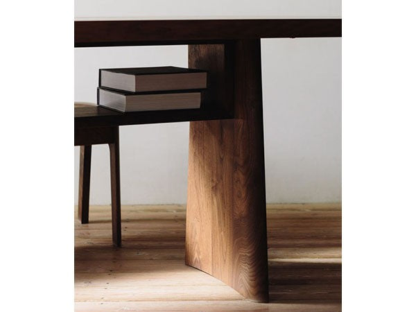 NATURA Dining Table