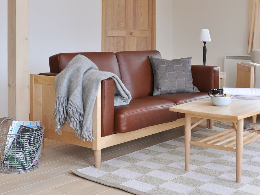 Wood Frame Sofa Classic M