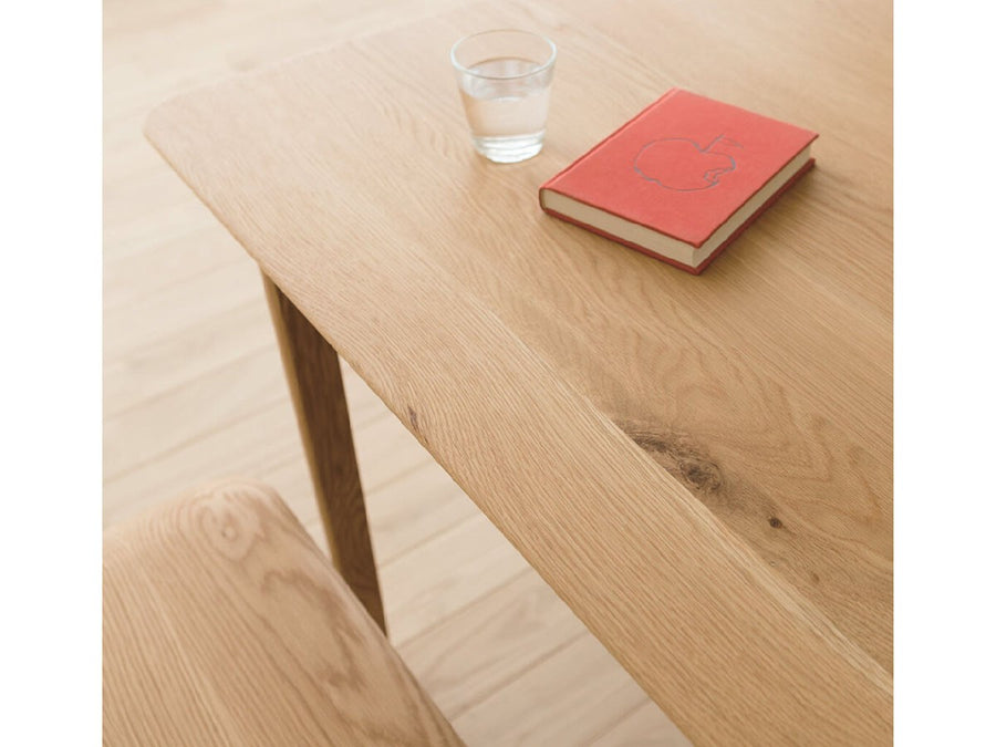 LISCIO DINING TABLE