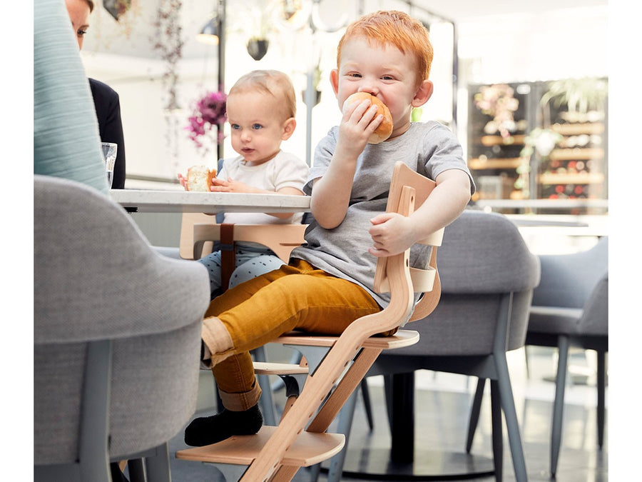 HIGH CHAIR