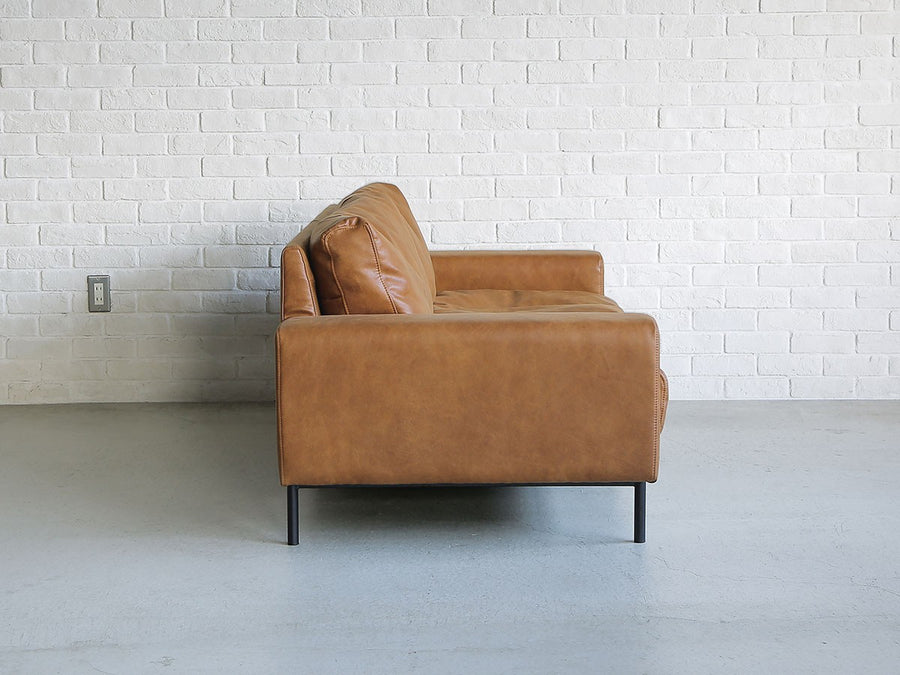 PLUTO SOFA