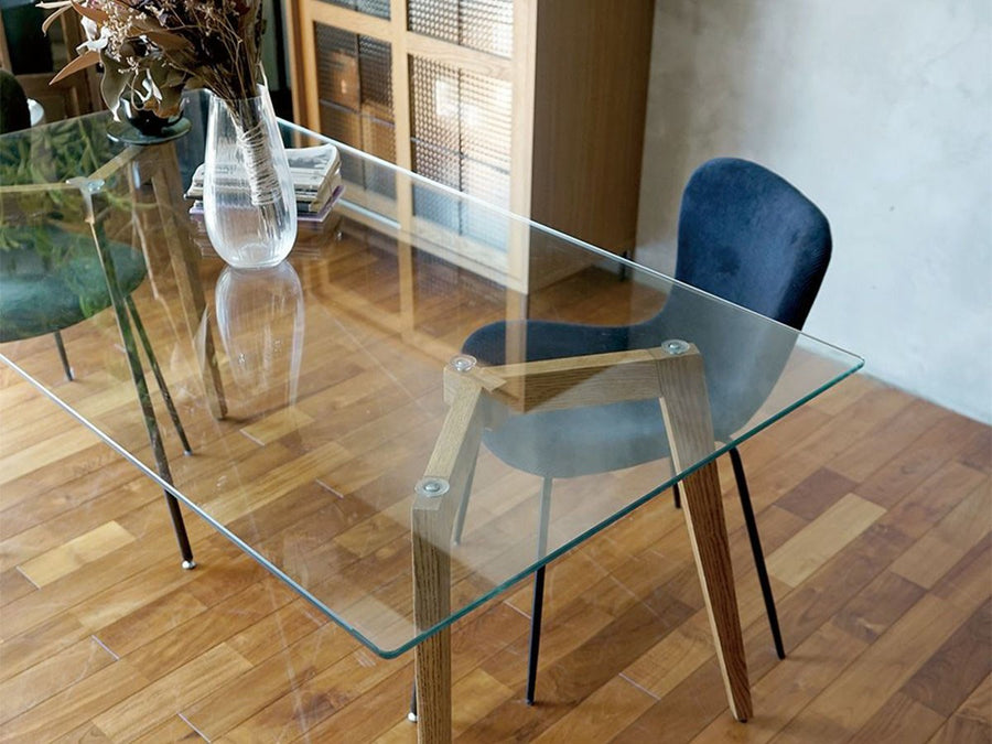 G-knot glass table 1500 clear