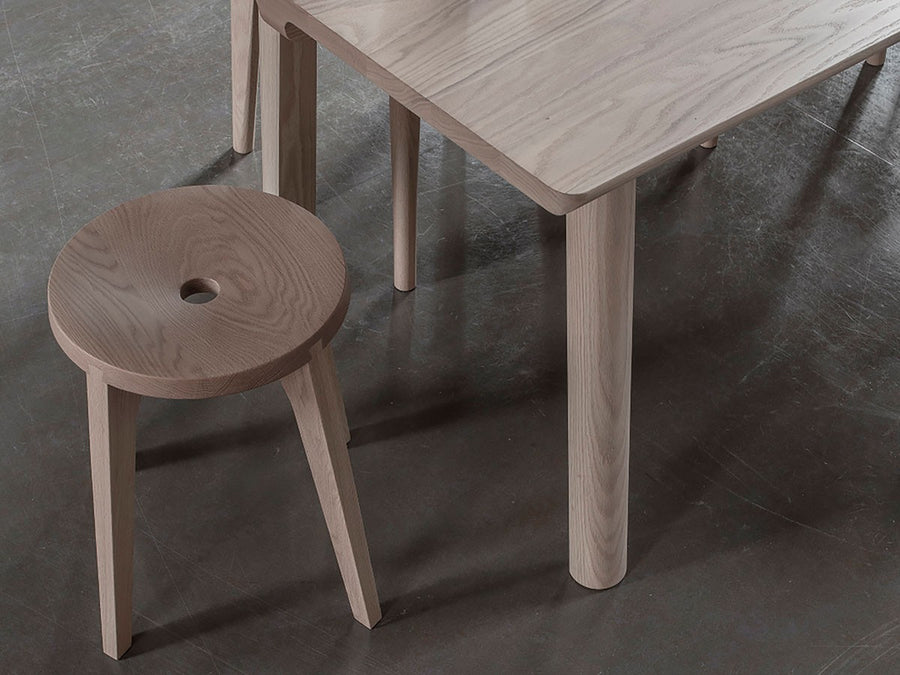 Dovetail Stool 4 Legs