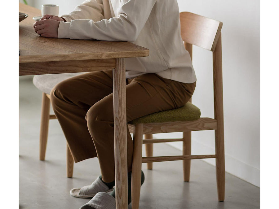 saucer dining chair